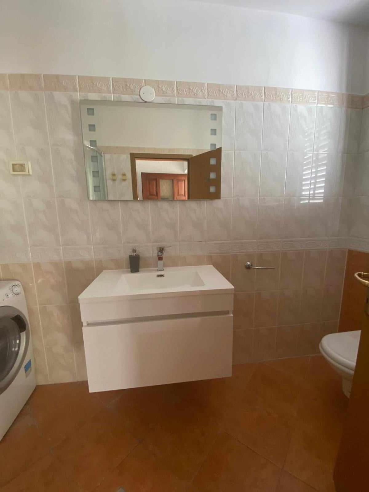 Ferienwohnung Apartma Lana21 Koper Exterior foto